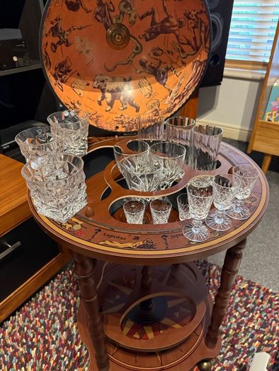 GLOBE BAR with Bohemia Crystal glassware / like NEW