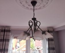 5 lamp sitting room light working perfectly.