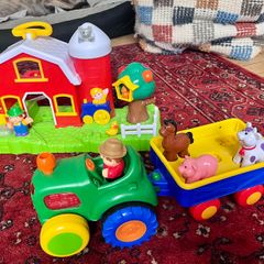 Big Steps Old MacDonald Farm and Tractor playset. For age: 12 months+