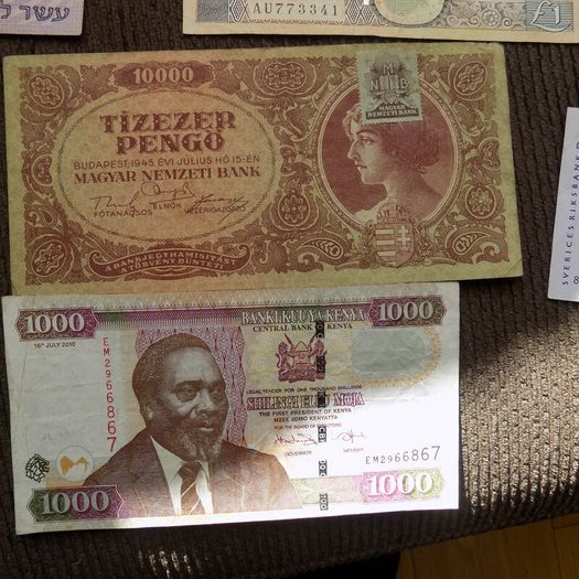 Lot of 12 Old World Banknotes from Circulation.1910-2001 No.10.