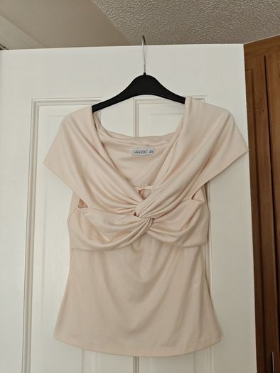 Gallery Top
