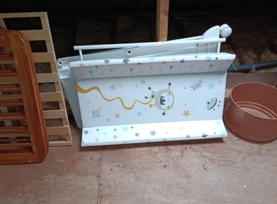 wash and bath changing unit