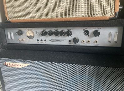 Ashsdown Mag-300 bass amp head
