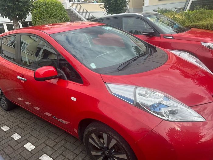 2017 Nissan Leaf 30KWH 5DR Auto 94,000km, FSH