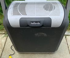 Halfords 19L electric cool box