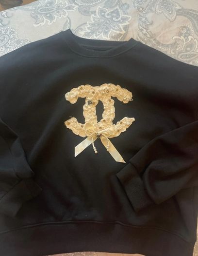 Black Crewneck Sweatshirt with Couture-Inspired Pearl Embellishment