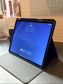 iPad Pro 12.9" 3rd Gen 256gb memory