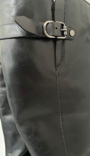 Clarks Black Leather Boots Knee High.  Ladies Size Uk 6.5  / Eu 40  In excellent lightly used Condition.