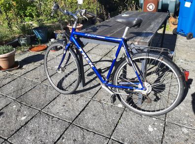 Vintage Trek 7300 Alpha Series