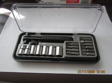 Ratchet Socket & Screwbit Set 19 Piece
