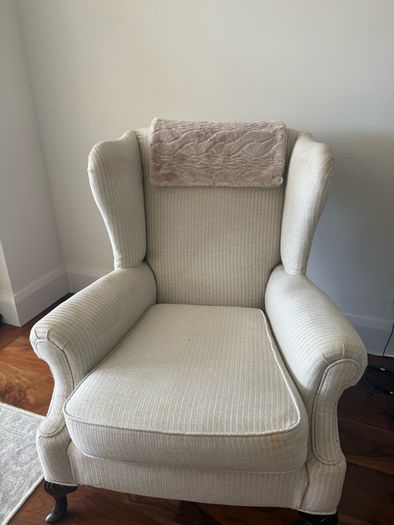 Pair of Queen Anne armchairs