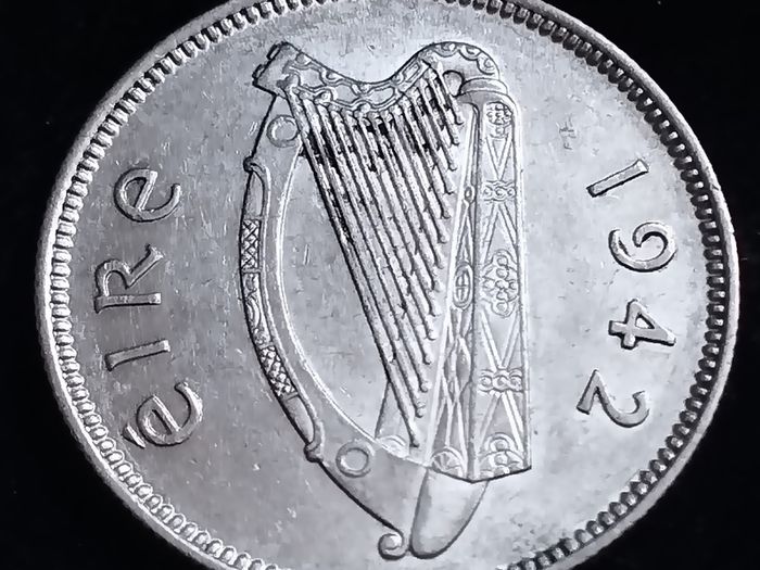 #863 - Ireland - 1942 - Shilling - Silver - KM.14