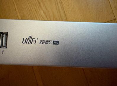 Ubiquiti UniFi Security Gateway Pro 4 (USG-PRO-4)