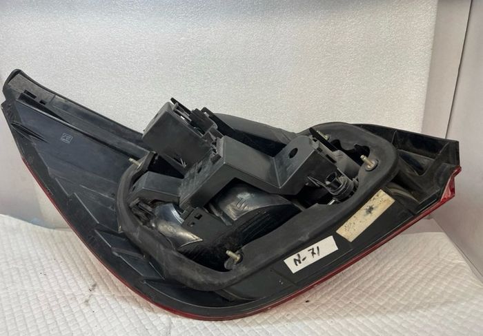 2006 Bmw 530i Passenger Right Side Tail Light 158 238-03 Oem (n-71)