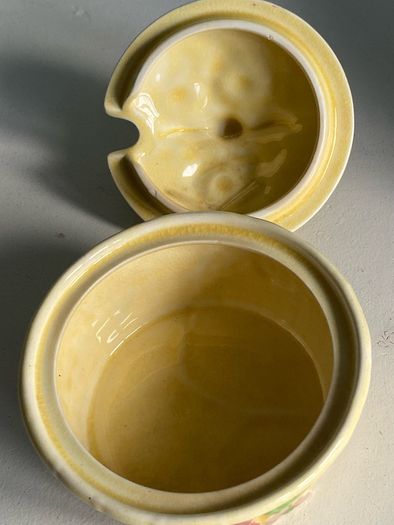 Wade  floral  lidded pot