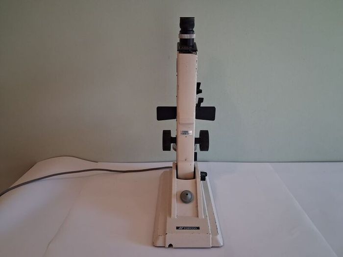 Postage - Topcon LM 6 Microscope - Not Powering up