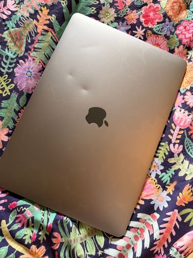 2019 MacBook Air Retina 13-inch (Space Grey)