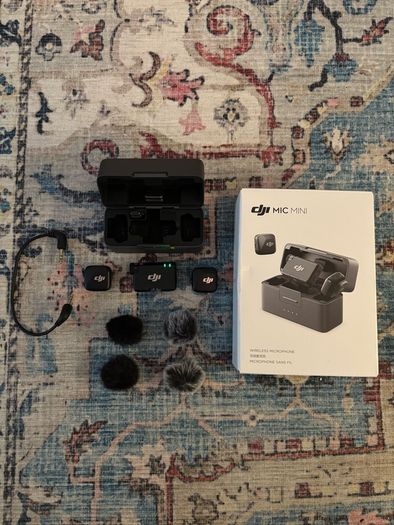 DJI Mic Mini Wireless Microphone Kit (2 TX, 1 RX and Charging Case)