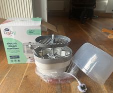 steam steriliser for baby bottles ( fits 6 bottles! )
