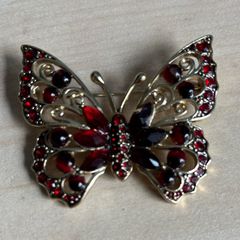 Butterfly pin