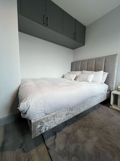 4ft6 (135cm) Double Silver Velvet Fabric Bed With USB Ports