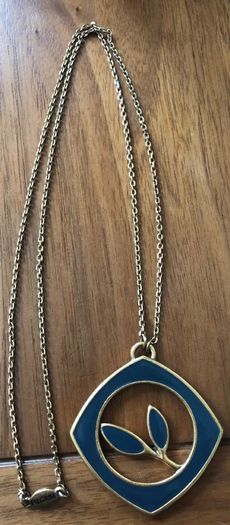 Pilgrim chain and pendant
