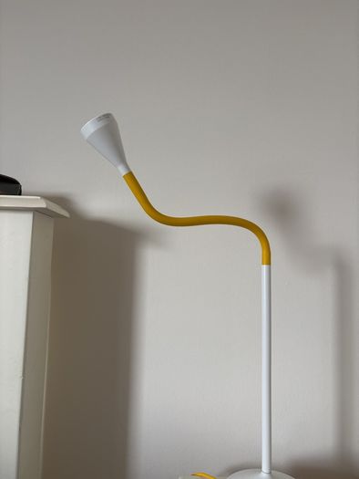 Desk lamp