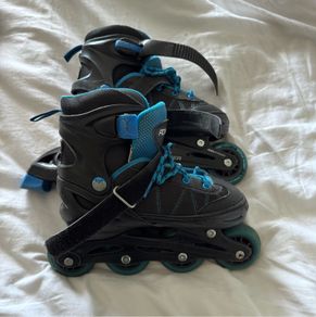 Rollerblades size 2-4