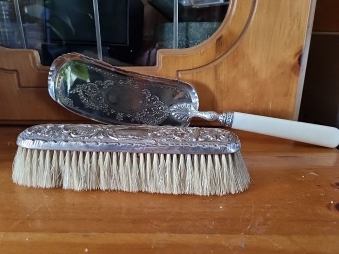 hallmarked crumbscoop and associated horsehair brush