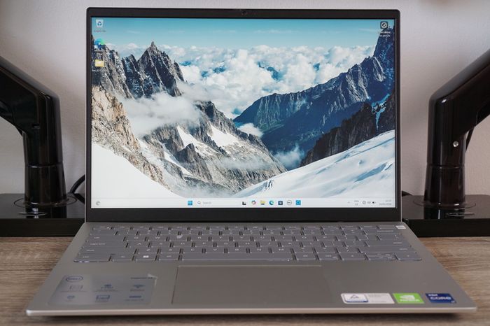 Dell Inspiron 5420  QHD+ | i7-1255U | 16gb | 512gb | Nvidia MX570