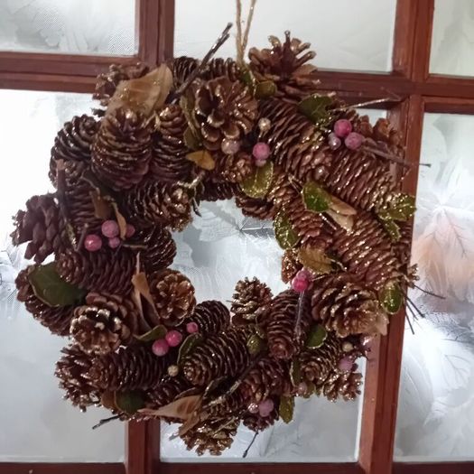 12" Xmas wreath and hanger