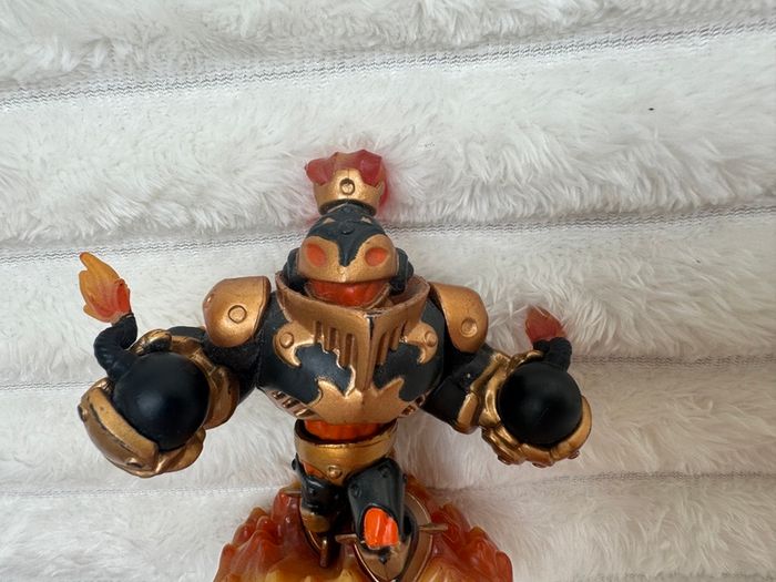 Skylanders Blast Zone Swap Force Magnetic Figure Activision Used Please look at the pictures