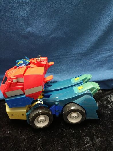 12" Talking Light-Up Animated Series Optimus Prime Action Figure Transformers