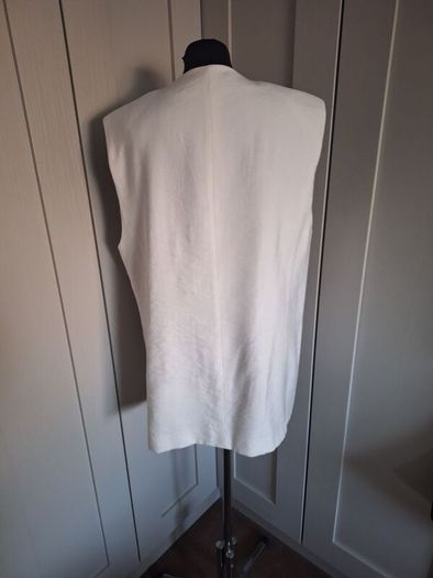 Zara sleeveless waistcoat in off white