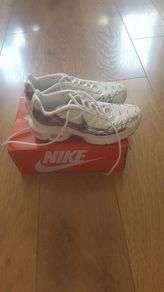 Nike Tuned 1 Grade school shoes