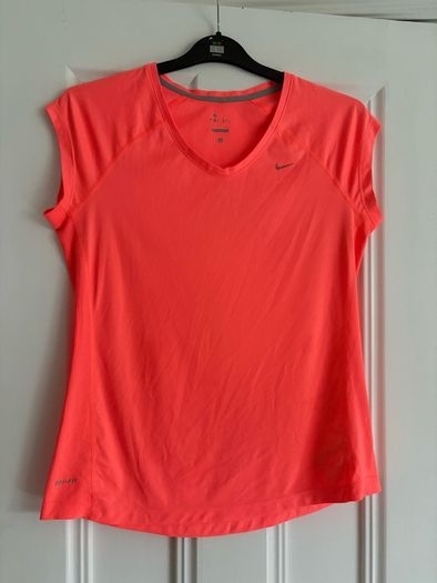 nike top