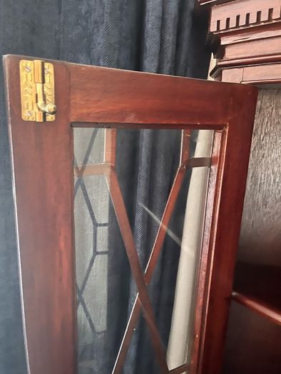 Beautiful Mahogany Glass Cabinet