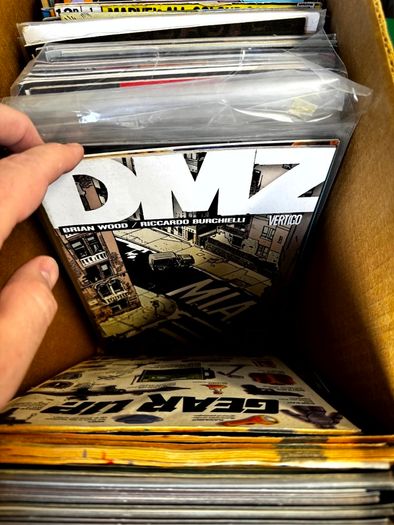 DC, Marvel Long Comic Box w 290 comics for Sale