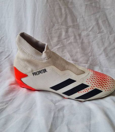 Adidas predator mutador Size 8.5 eu 42.5 white/orange in excellent condition