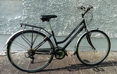 Hawk Woodland Ladies Bike - Barely Used - Excellent Condition