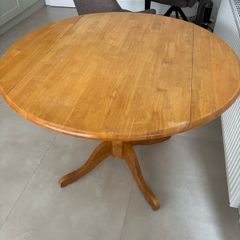 Round table