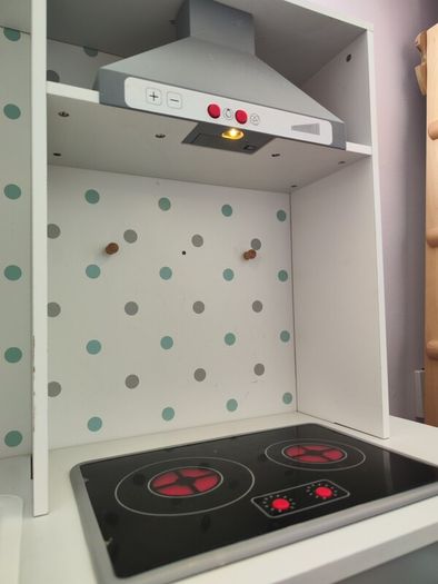Toy kitchen