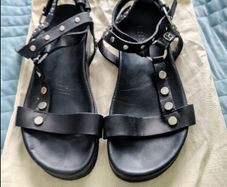 women sandals