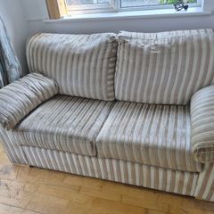 Pull out sofa bed