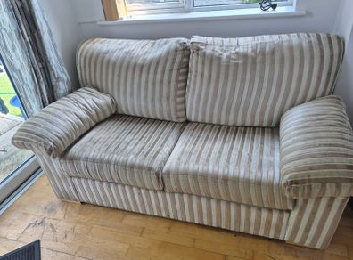 Pull out sofa bed