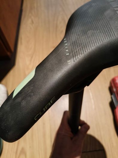 bicycle seat post