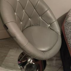 swivel chair