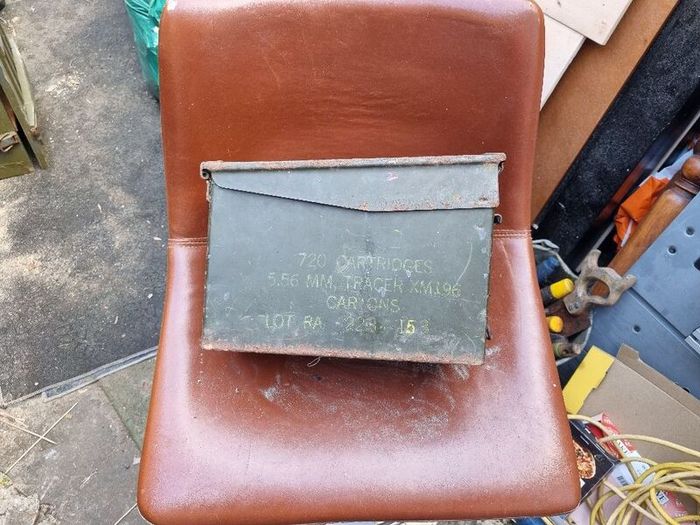 Vintage pieces. Prices to sell and discount on multiple buys. Look at my other ads. Thanks