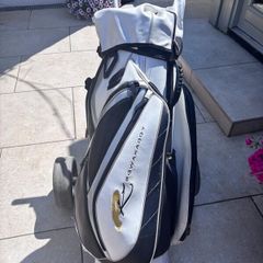 Battery powered Golf TrolleyPowacaddy
