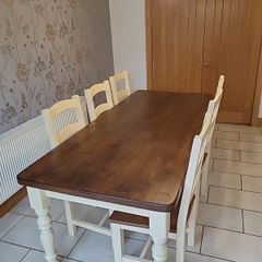 Dining Table and 6 Chairs